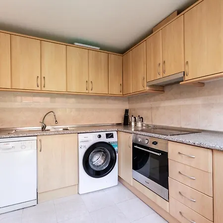 3-bedroom Townhouse With Views Of La Concha In Nueva Andalucia, בית נופש *