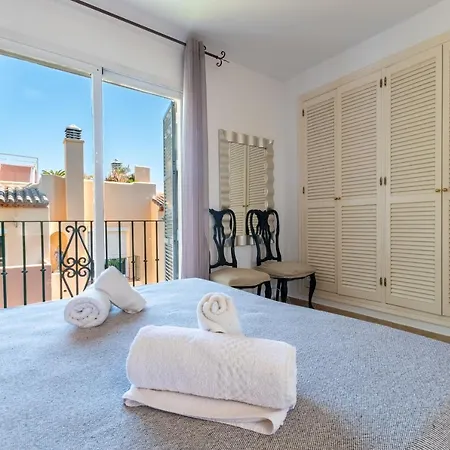 3-bedroom Townhouse With Views Of La Concha In Nueva Andalucia, *