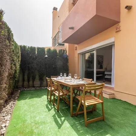3-bedroom Townhouse With Views Of La Concha In Nueva Andalucia, בית נופש *