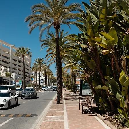 3-bedroom Townhouse With Views Of La Concha In Nueva Andalucia,