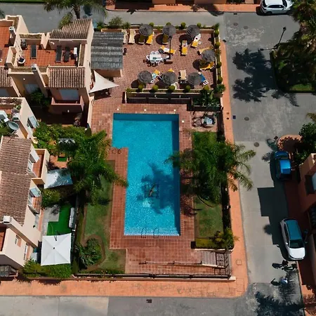 בית נופש 3-bedroom Townhouse With Views Of La Concha In Nueva Andalucia, *