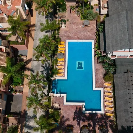 3-bedroom Townhouse With Views Of La Concha In Nueva Andalucia, בית נופש מארבלה
