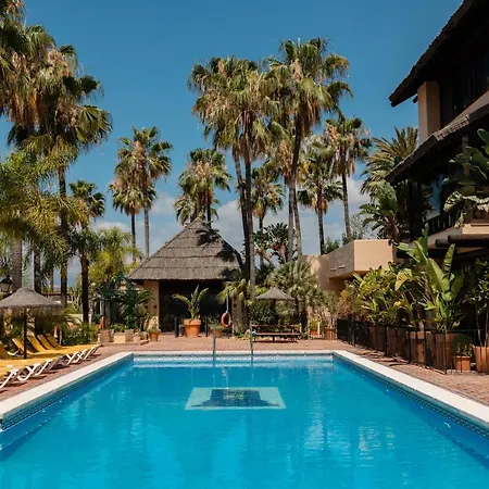 3-bedroom Townhouse With Views Of La Concha In Nueva Andalucia, בית נופש