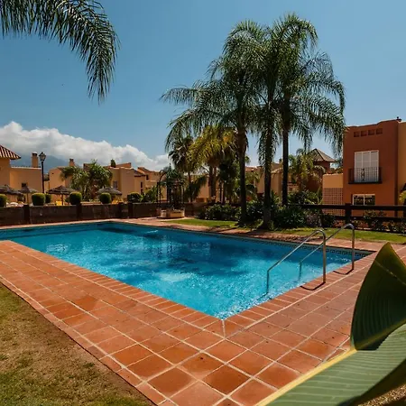 3-bedroom Townhouse With Views Of La Concha In Nueva Andalucia, *